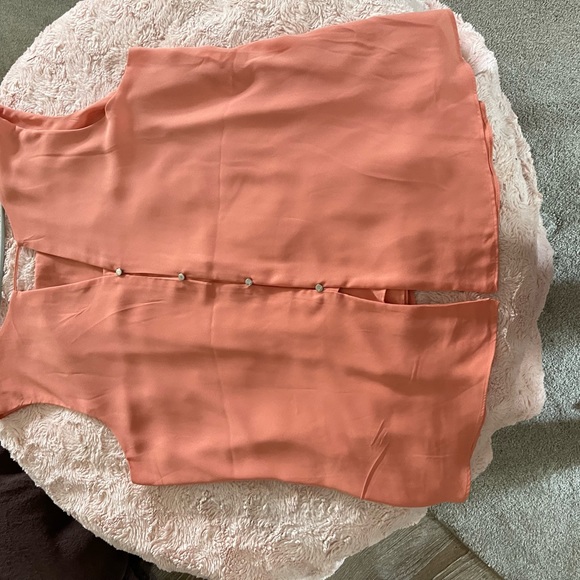 Ladies 2x peach no sleeve blouse - Picture 2 of 4